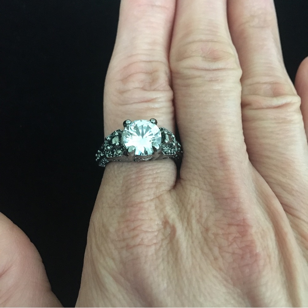 White Rhinestone Black Gold Tone Ring
